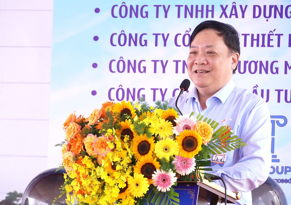 Chủ tịch UBND tỉnh Đồng Tháp Phạm Thành Ngại phát biểu tại buổi lễ. Ảnh: Cổng thông tin điện tử Đồng Tháp.
