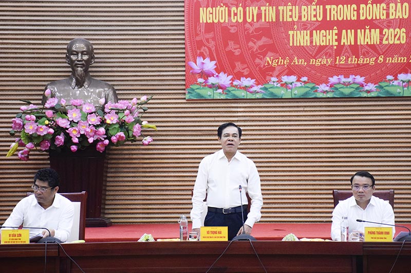 Chủ tịch UBND tỉnh Nghệ An Võ Trọng Hải phát biểu tại hội nghị. Ảnh: Cổng TTĐT tỉnh Nghệ An