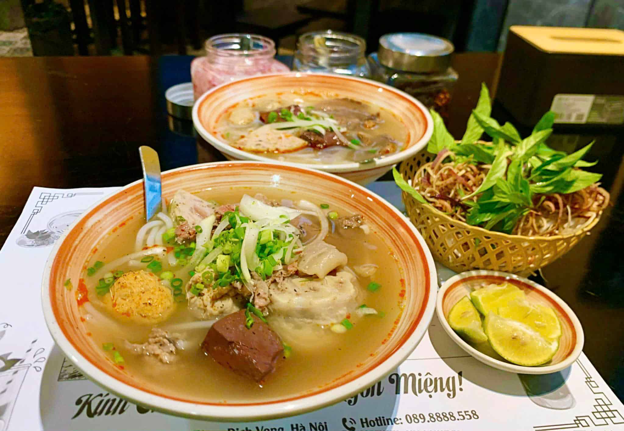 Bún bò Huế là món ăn đặc trưng của cố đô Huế. Ảnh: Hải Ly