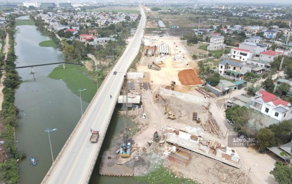 Thanh Hoa is promoting public investment projects, contributing to double-digit growth. Photo: Quach Du