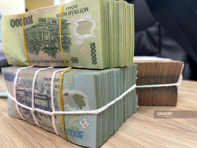 The Ministry of Public Security proposes a regime to care for retired police officers when suffering from serious illnesses. Photo: Luong Hanh