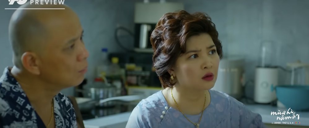 Bố mẹ mắng khi thấy Khánh bỏ ăn vì chuyện của gia đình Phương. Ảnh: VFC