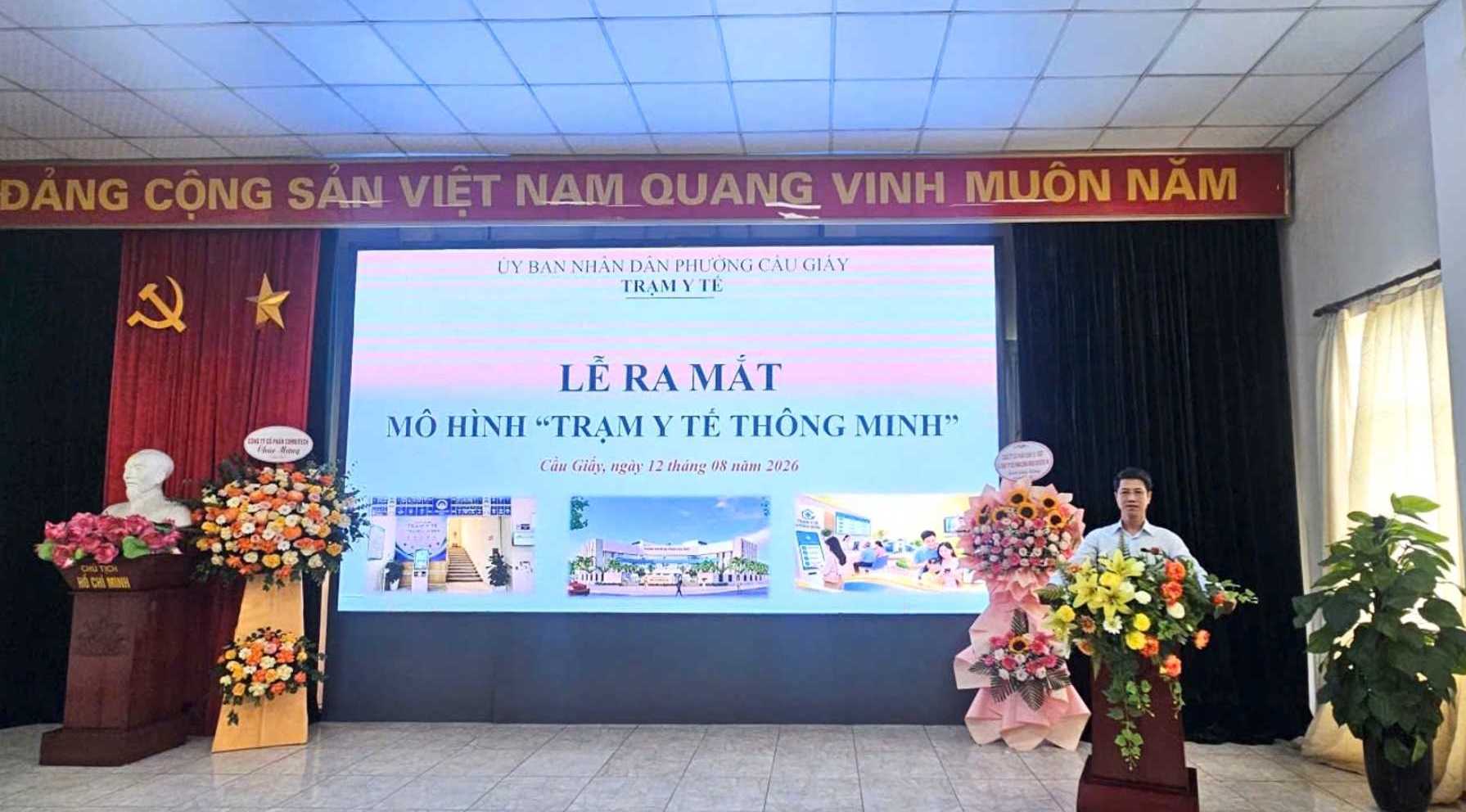 Ông Nguyễn Quốc Tuấn - Bí thư Chi bộ, Giám đốc Trạm Y tế phường Cầu Giấy. Ảnh: Phường Cầu Giấy