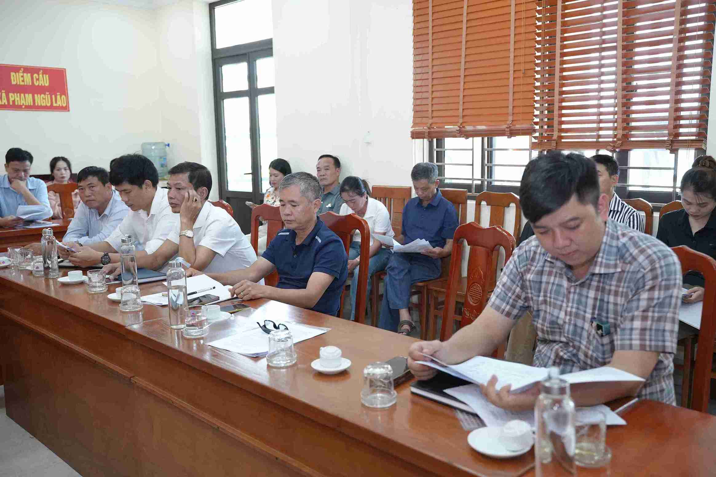 Pham Ngu Lao Commune People's Committee deploys site clearance work for two Bac Son 1 and 2 industrial clusters. Photo: Pham Ngu Lao Commune