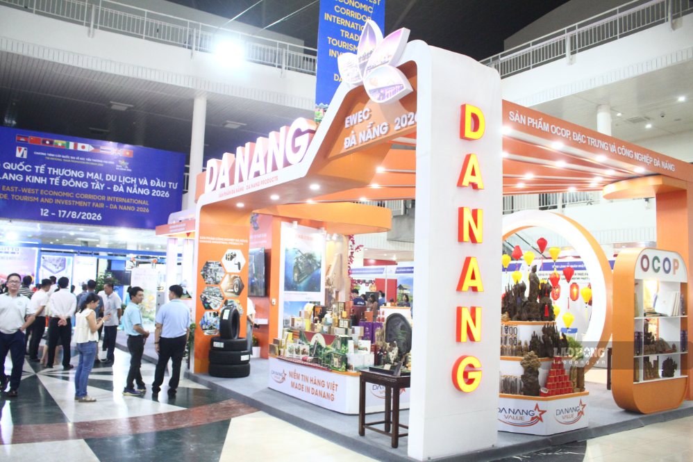 Các gian hàng giới thiệu sản phẩm tại Hội chợ EWEC - Đà Nẵng 2026. Ảnh: Thanh Huyền
