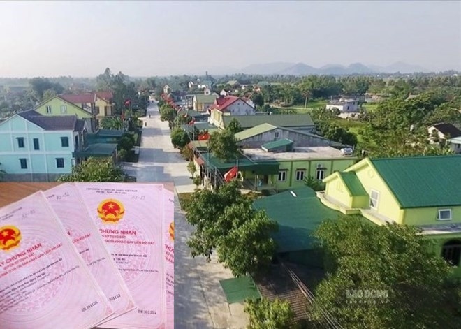 The Ministry of Agriculture and Environment answers questions about restoring the current status of cases of building houses with deviated land locations on land use right certificates. Photo: Phuong Anh