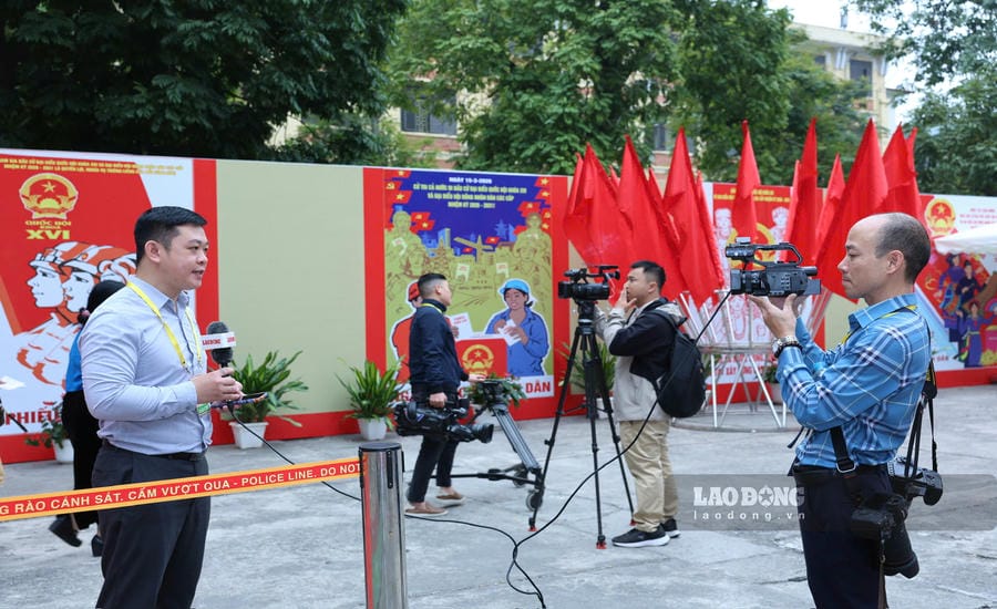 What makes a journalist's bravery is first of all professional integrity. Photo: Hai Nguyen