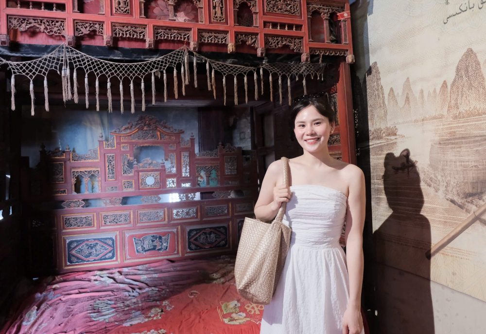 Kieu Anh experiences many tourist destinations when visiting Guilin (China). Photo: Provided by the character.