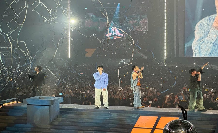 Concert HIEUTHUHAI gây chú ý tại TPHCM. Ảnh: Văn Sáng
