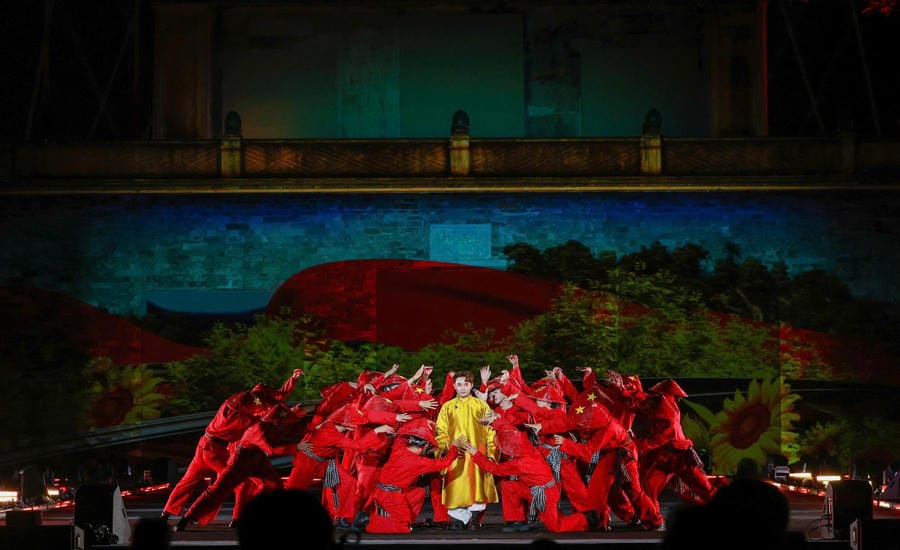 Hanoi builds a set of indicators to measure the development of the cultural industry. Photo World Cultural Festival held at Thang Long Imperial Citadel - Hanoi. Photo: Dinh Hai