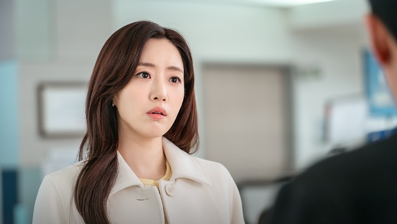 Eun Jung (T-ara) wants to return to school after 19 years of dropping out of school. Photo: Apple TV