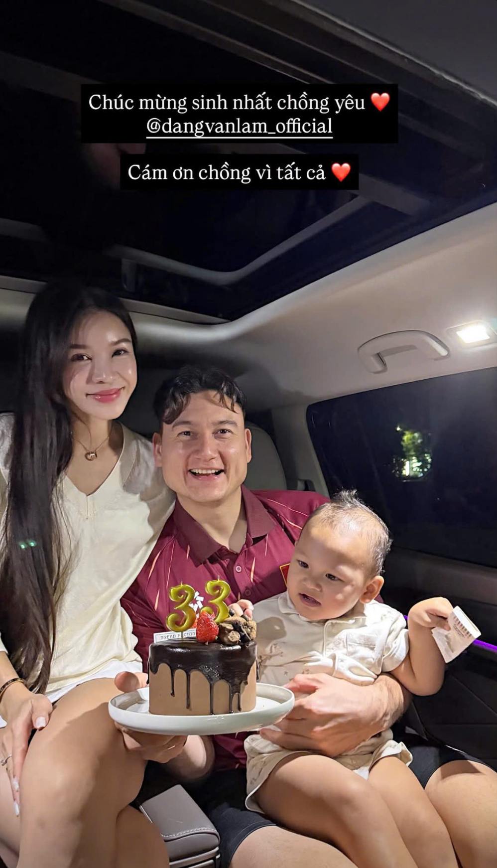 Khoảnh khắc ấm áp của gia đình thủ môn Đặng Văn Lâm. Ảnh: Nhân vật cung cấp
