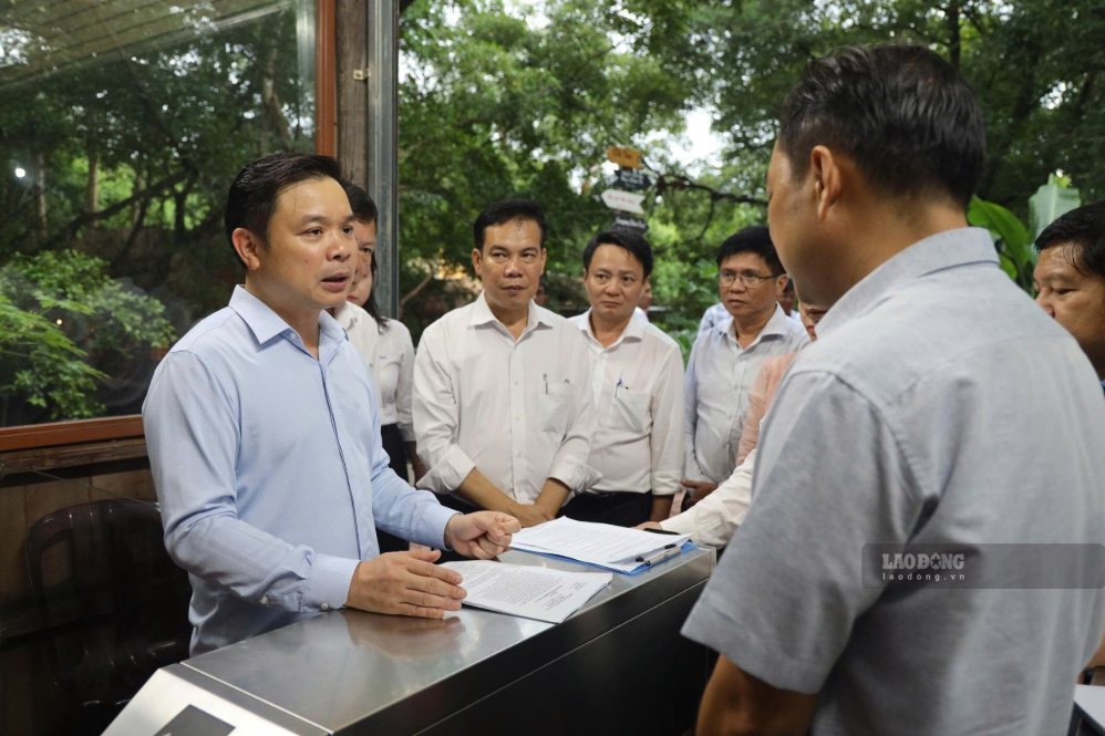 Los líderes del Comité Popular Provincial de Đắk Lắk instan y solicitan a los departamentos, ramas y unidades relevantes que organicen de manera metódica y efectiva el Festival Sầu Riêng 2026. Foto: Tuấn Hải