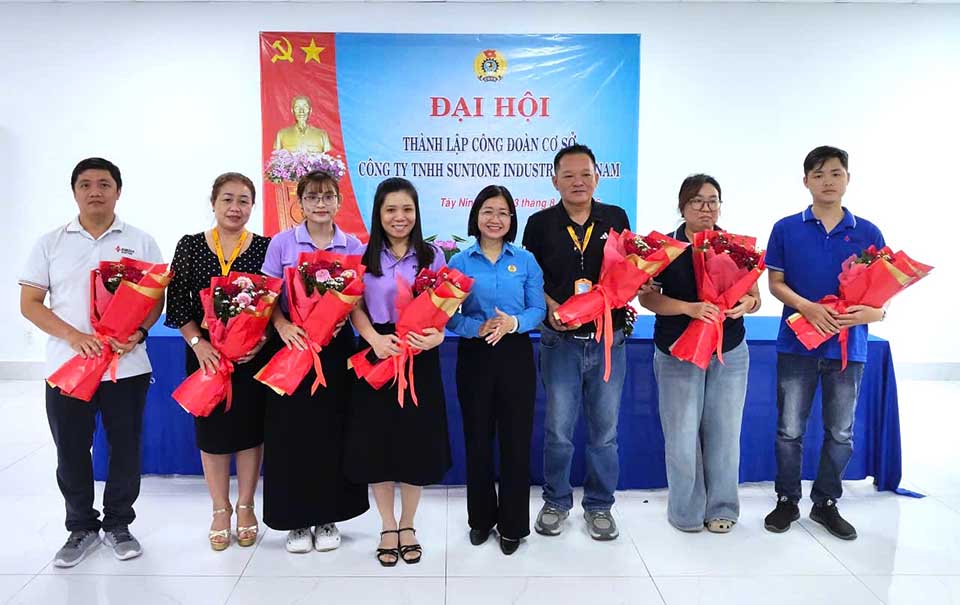 Congress to establish the Trade Union of Suntone Industry Vietnam Co., Ltd. Photo: Tay Ninh Trade Union