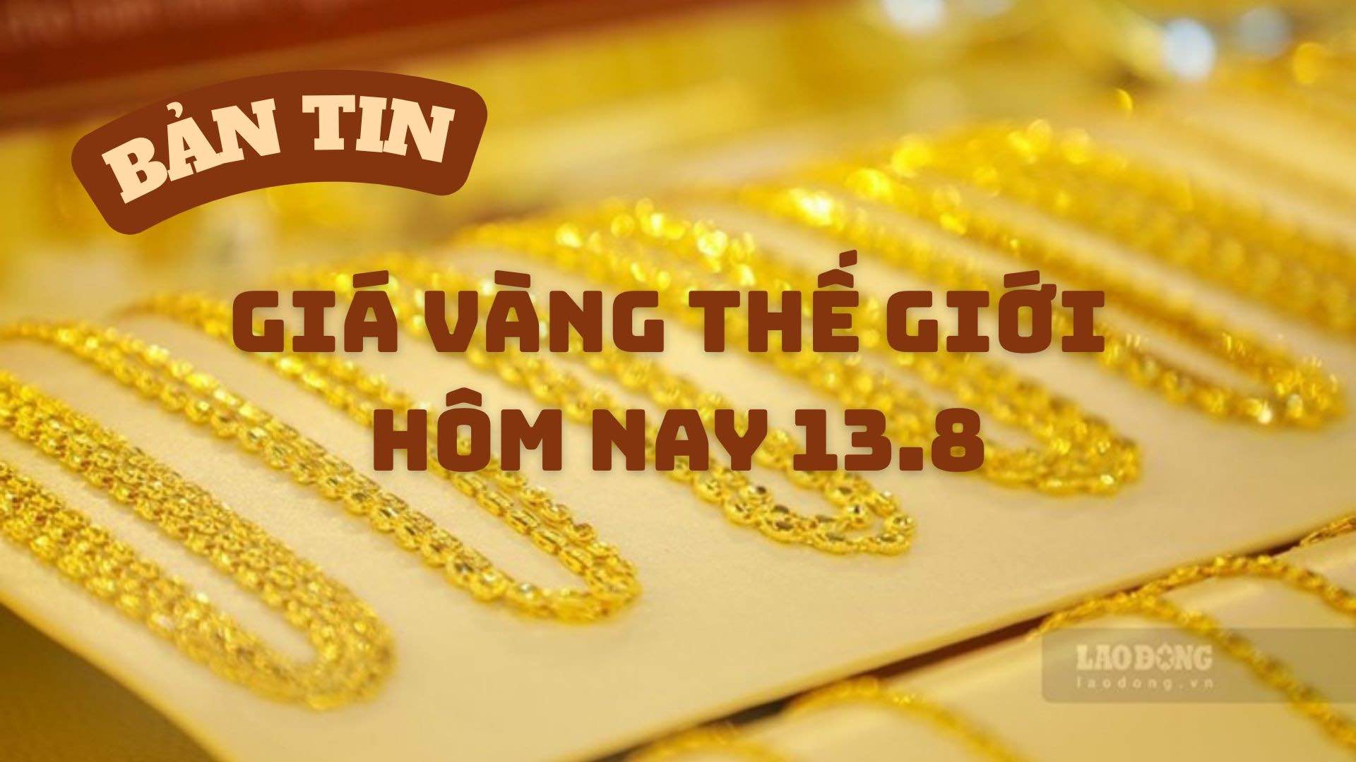 World gold prices today, August 13th, fluctuated sharply as the upward momentum at the beginning of the session quickly reversed, pulling spot gold prices from above 4,400 USD to 4,376.55 USD/ounce in the afternoon. Photo: Song Anh