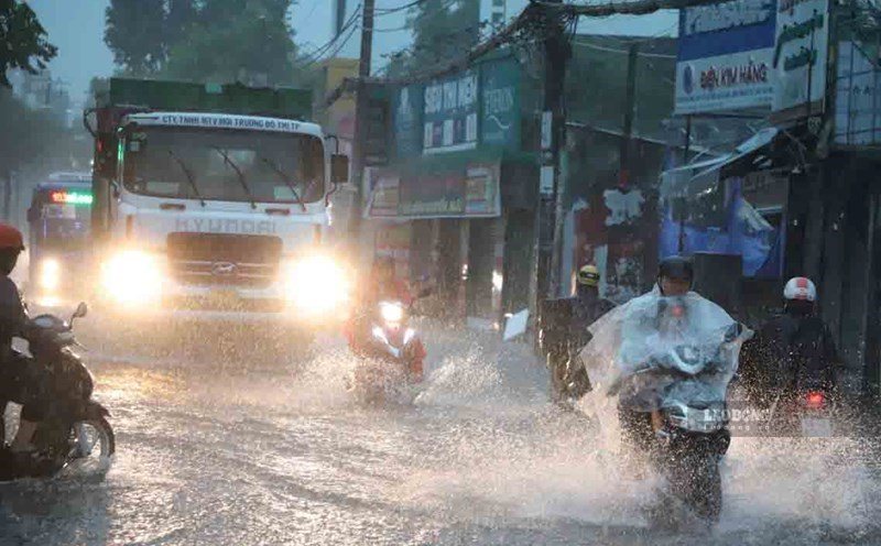 Southern region forecast with scattered showers and thunderstorms in the afternoon and night of tomorrow, August 14. Photo: Thanh Chan
