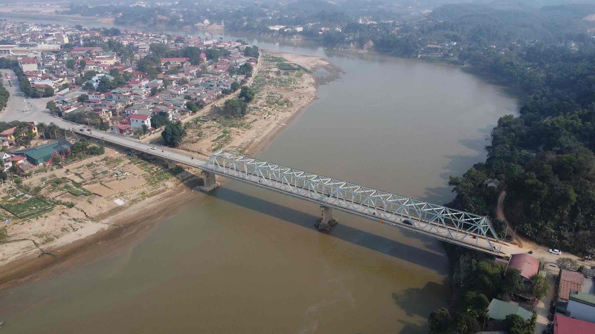 The Yen Bai bridge project has just been approved by Lao Cai province, contributing to strengthening traffic connection between the two banks of the Red River and promoting urban development. Photo: Dinh Dai