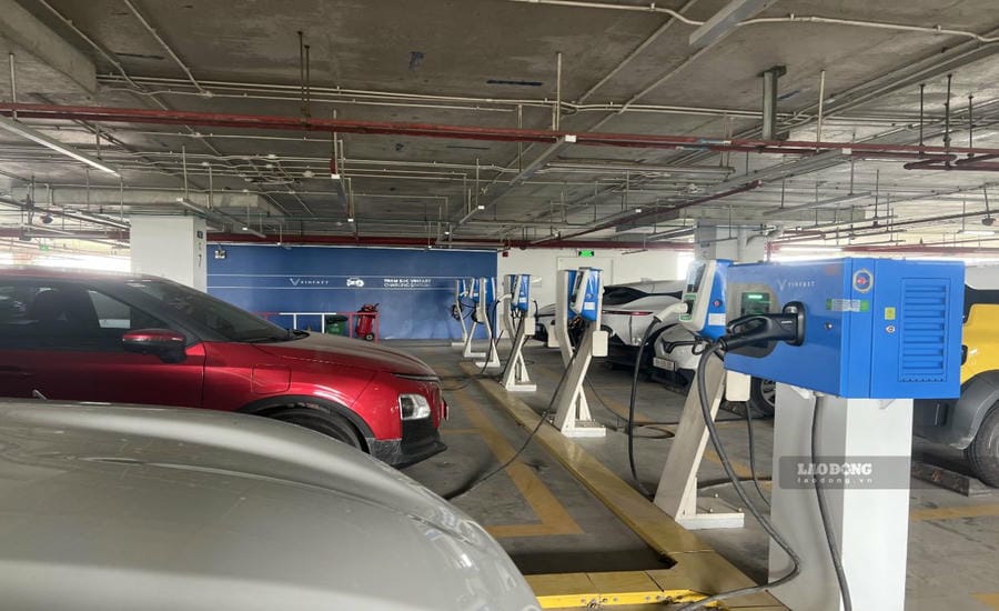 VinFast has invested to take the lead in developing charging stations to serve strong green transformation in Vietnam in recent times. Photo: Cuong Ngo
