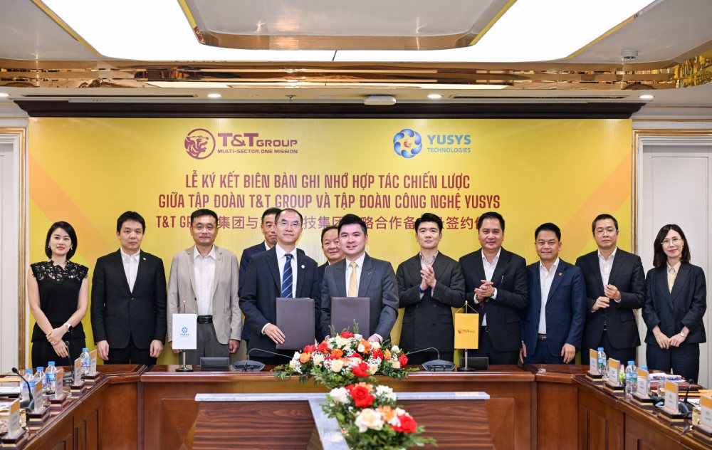 Representatives of T&T Group and Yusys Technologies sign a Memorandum of Understanding on strategic cooperation. Photo: T&T Group