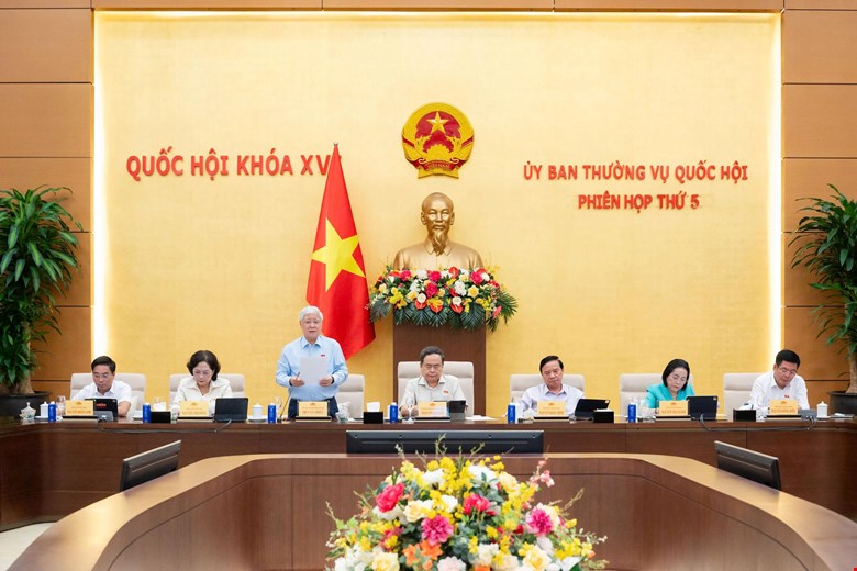 The National Assembly Standing Committee unanimously submitted to the National Assembly to integrate 4 national target programs into 1 program. Photo: Quochoi. vn