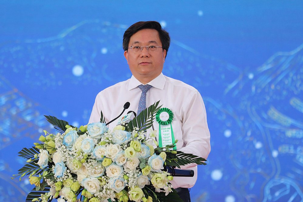Chủ tịch UBND tỉnh Phú Thọ Trần Duy Đông phát biểu tại buổi lễ. Ảnh: Tô Công