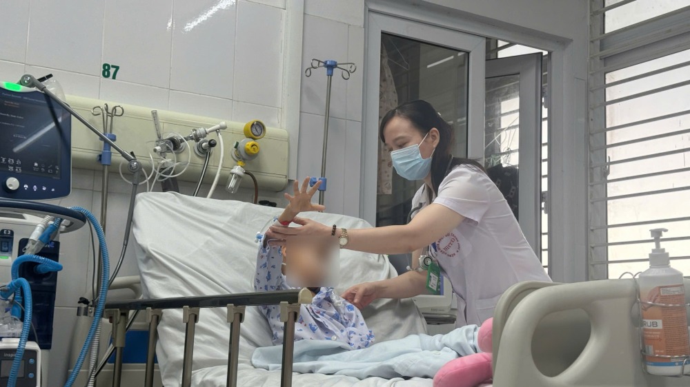 Pacientes con encefalitis japonesa se recuperan después de un período de tratamiento. Foto: Hospital Central de Enfermedades Tropicales proporcionada.