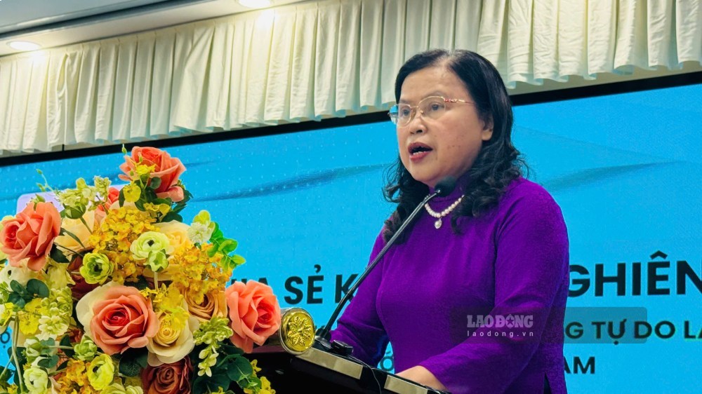 PGS.TS Nguyễn Thị Xuyên, Chủ tịch Tổng hội Y học Việt Nam, nguyên Thứ trưởng Bộ Y tế cho rằng: Nhiều lao động tự do cũng chưa được tiếp cận đầy đủ dịch vụ y tế và an sinh. Ảnh: Thu Hiền