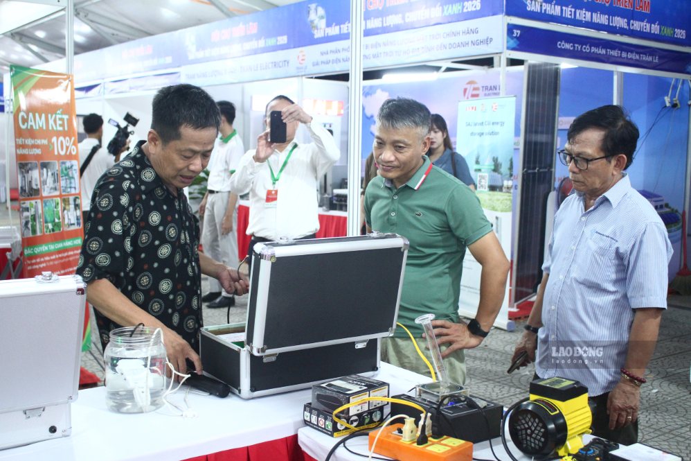 Các giải pháp công nghệ xanh được giới thiệu nhằm hỗ trợ doanh nghiệp nâng cao hiệu quả sử dụng năng lượng. Ảnh: Thanh Huyền