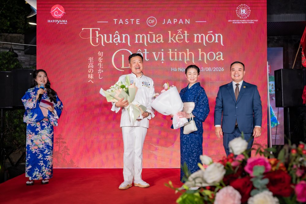 Mr. Tomisawa Hirokazu - Ambassador of Japanese Culinary Culture, Ms. Hando Tomoi - Japanese culinary service expert and Mr. Nguyen Tran Hanh - CEO of Hatoyama Japanese Seafood Restaurant system accompany Taste of Japan 2026. Photo: BTC