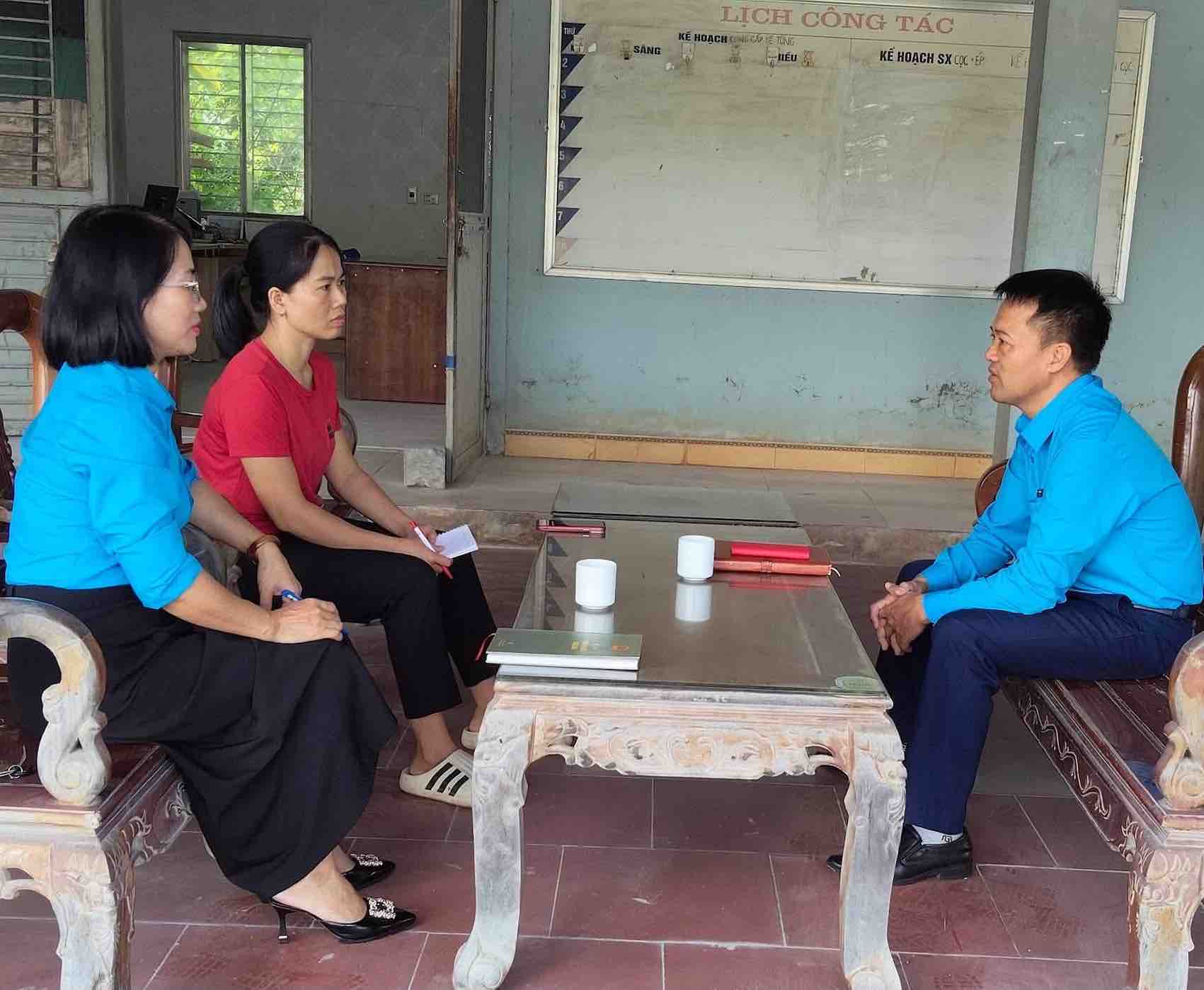 Vinh Hung Ward Trade Union promotes the establishment of grassroots trade unions. Photo: Nghe An Trade Union