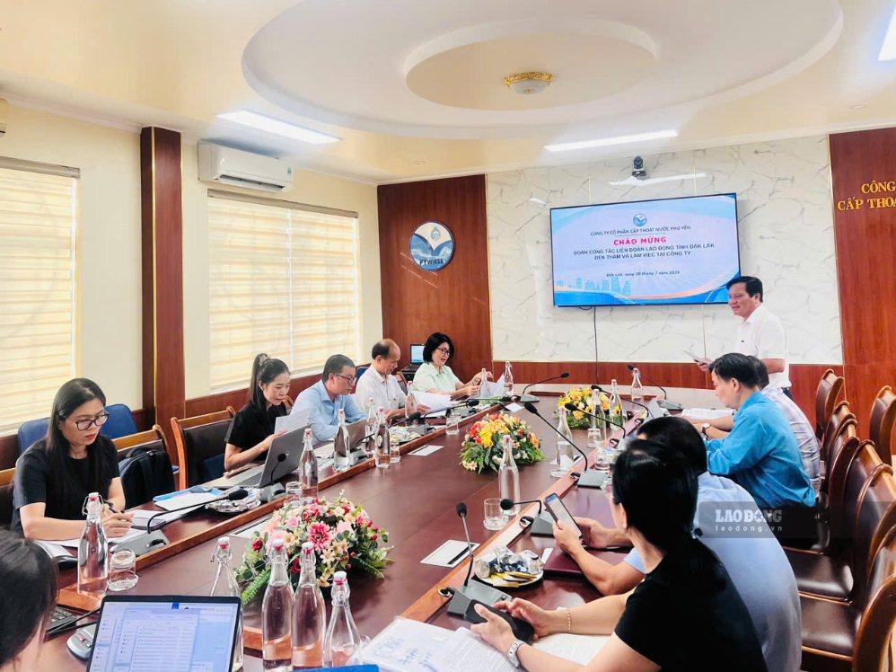 The Dak Lak Provincial Labor Federation has just launched a comprehensive inspection and supervision of the activities of trade unions at all levels in the area. Photo: Pham Duc