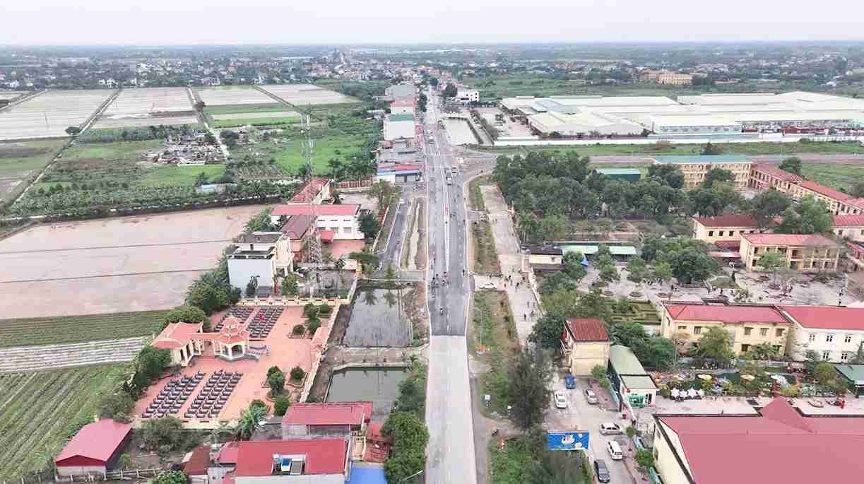 12 land plots in Lac Phuong commune are put up for auction. Photo: Lac Phuong commune