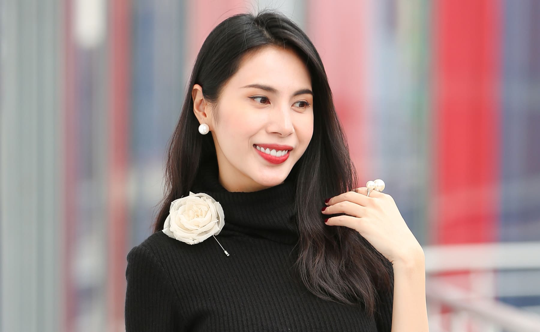 Female singer Thuy Tien. Photo: NSCC