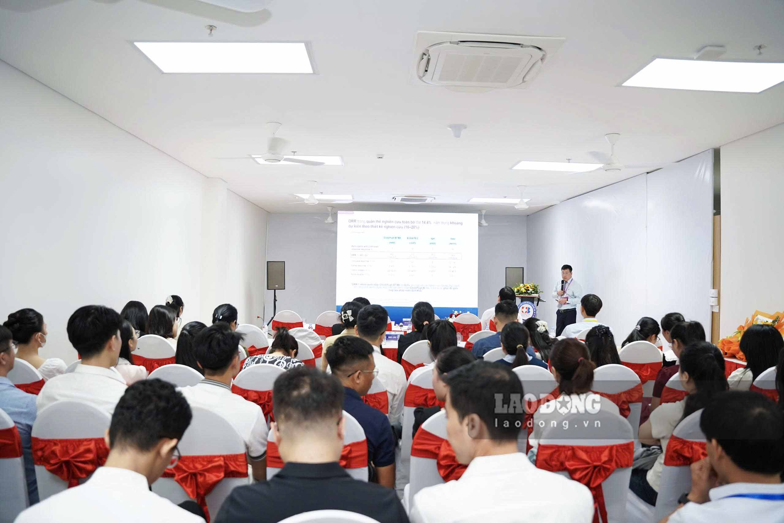 Các đại biểu tham dự các phiên khoa. Ảnh: Duy Chương