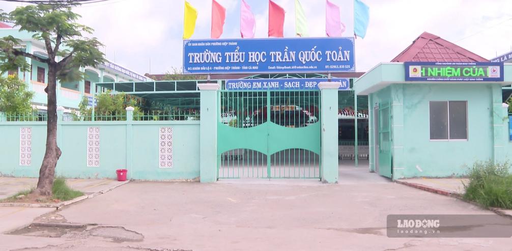 Trường Trần Quốc Toản, phường Hiệp Thành, Cà Mau sẵn sàng cho năm học mới. Ảnh: Nhật Hồ.