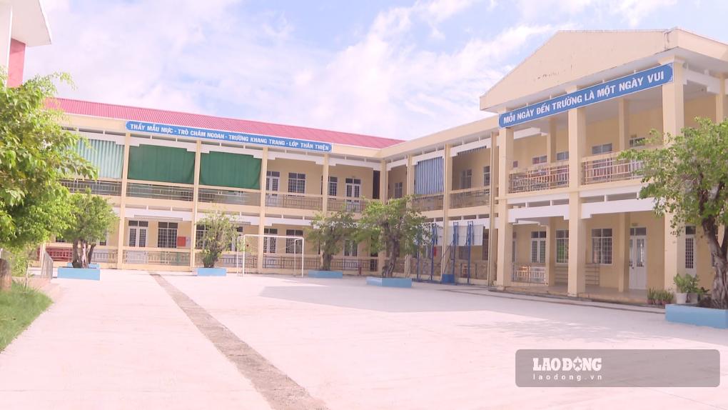 Trường Tiểu học Trần Quốc Toản, phường Hiệp Thành, Cà Mau sẵn sàng cho năm học mới. Ảnh. Nhật Hồ.