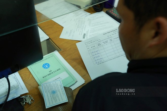 Many units in Hung Yen are late in paying and evading insurance. Photo: Hai Nguyen