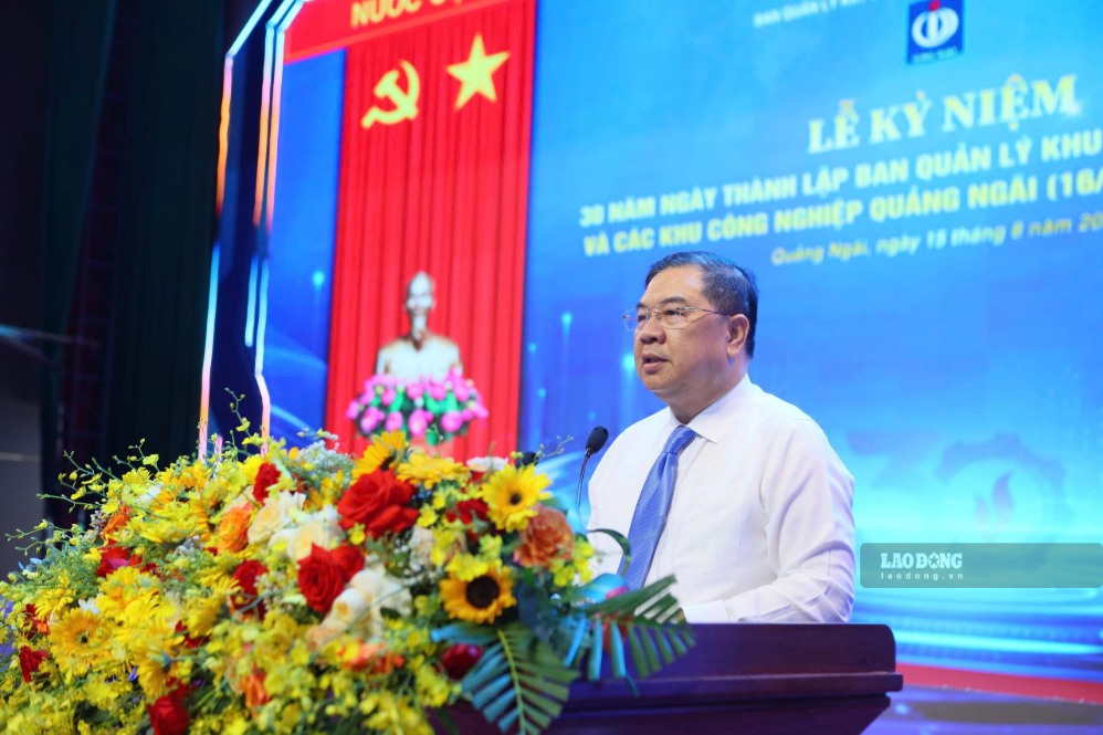 Politburo Member, Standing Deputy Prime Minister Pham Gia Tuc attended and spoke at the 30th anniversary ceremony of Dung Quat Economic Zone in Quang Ngai. Photo: Vien Nguyen