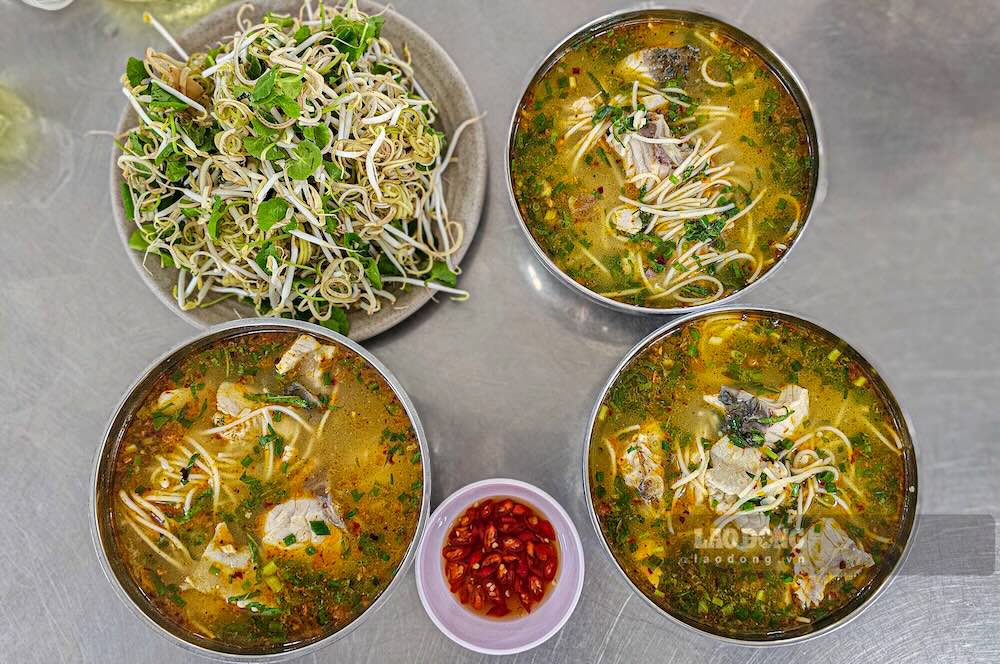 Cháo cá trắm sông Son, món ăn đặc trưng được nhiều du khách lựa chọn khi đến Phong Nha. Ảnh: Nguyễn Luân