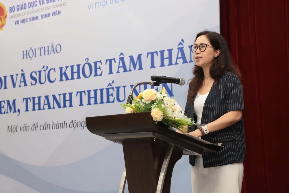 Bà Nguyễn Thị Nhung, Phó Vụ trưởng Vụ Học sinh, sinh viên (Bộ GD&ĐT) thông tin nhiều nhiệm vụ đã được ngành Giáo dục triển khai nhằm đảo bảo sức khỏe học đường. Ảnh: Bộ Giáo dục và Đào tạo cung cấp