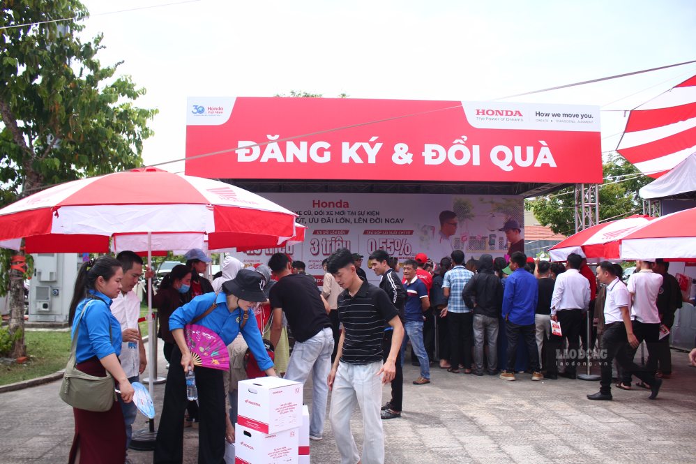 Nhiều hoạt động ý nghĩa dành cho đoàn viên, người lao động tại chương trình. Ảnh: Thanh Huyền