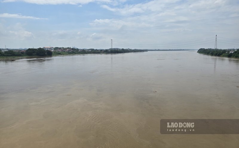 Water levels of rivers in the Red River basin are all changing slowly. Photo: To Cong