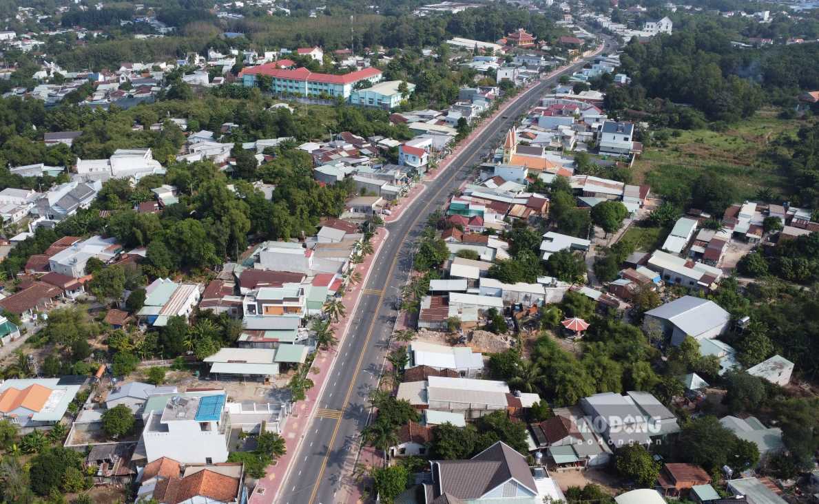 In Phu An ward, some land plots with offset coordinates and overlapping boundaries have been recorded. Photo: Dinh Trong