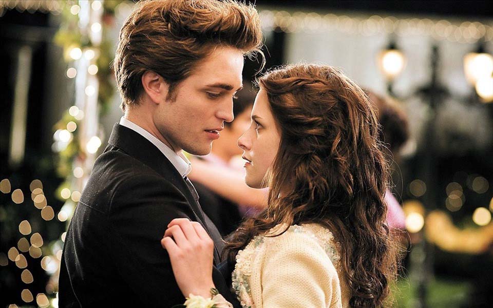 Kristen Stewart mentioned her love affair with Robert Pattinson when looking back at the movie "Twilight". Photo: Netflix
