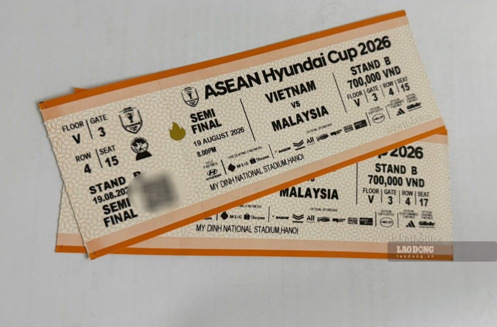 Black market tickets for the Vietnam vs Malaysia match in My Dinh have increased. Photo: An Nguyen