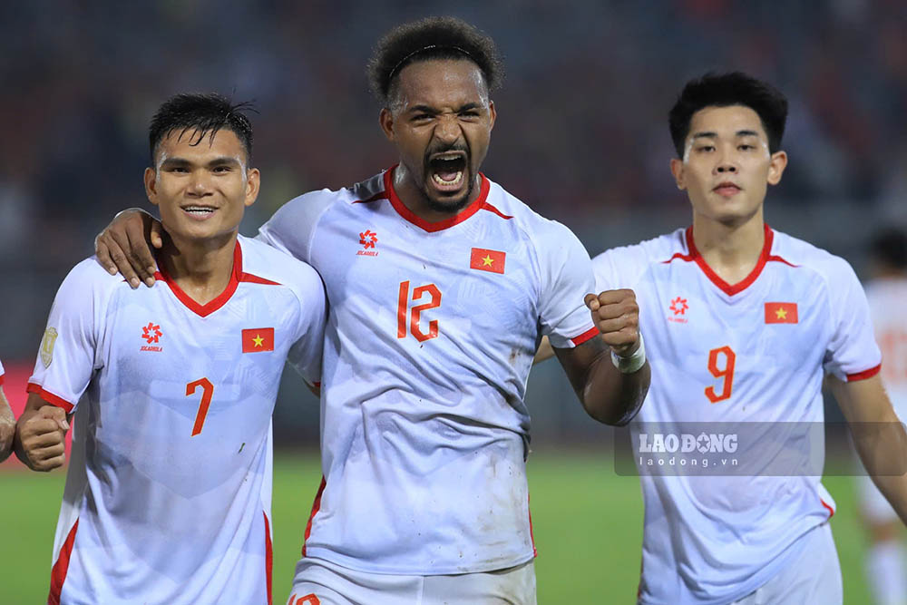 Vietnam national team has an advantage in the race to the ASEAN Cup 2026 final. Photo: Minh Dan