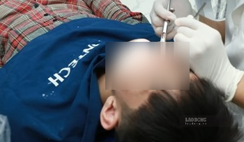 Hung Yen Department of Health fines two people for unlicensed medical examination and treatment. Photo: Huong Giang