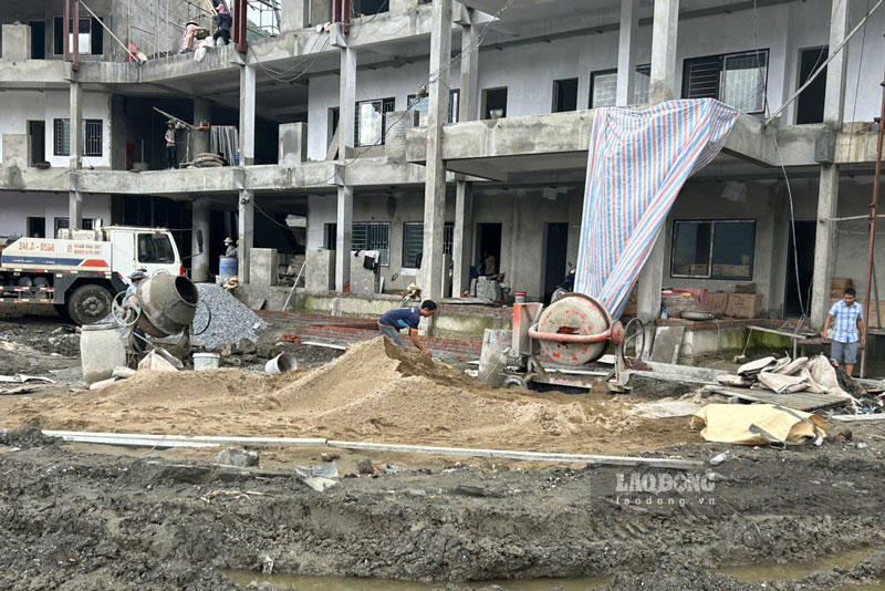 Các công trường xây dựng trường phổ thông dân tộc nội trú tại Lào Cai đang bước vào giai đoạn nước rút. Ảnh: Đinh Đại