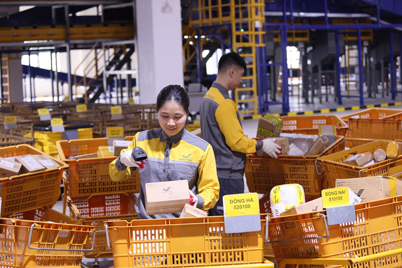 Vietnam's postal market has grown strongly with output in 2025 reaching about 4.1 billion parcels. Photo: Vietnam Post