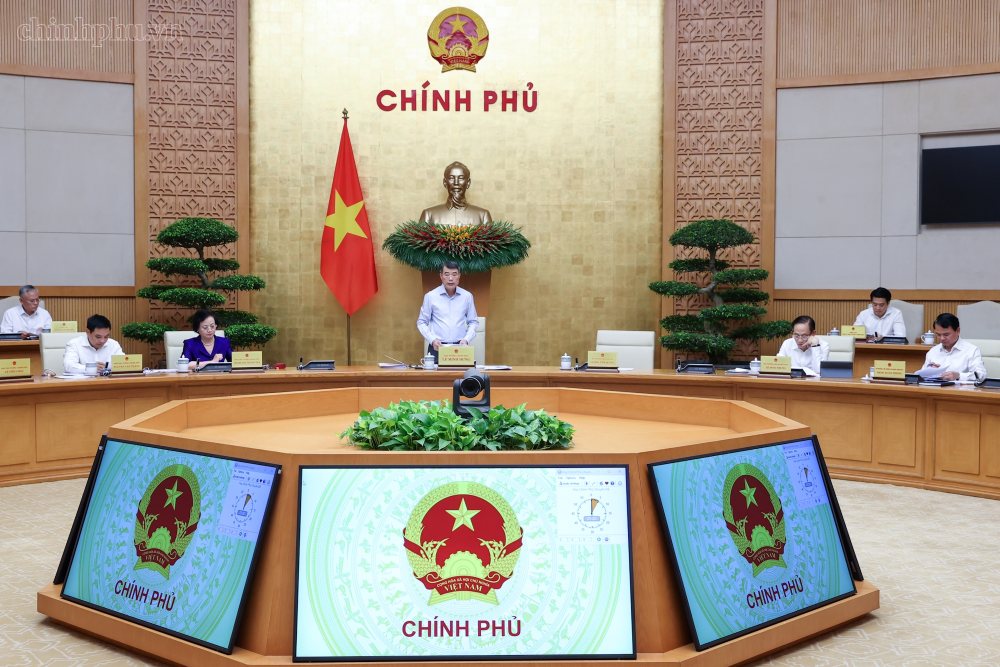 Phiên họp Chính phủ chuyên đề xây dựng pháp luật tháng 8. Ảnh: Nhật Bắc